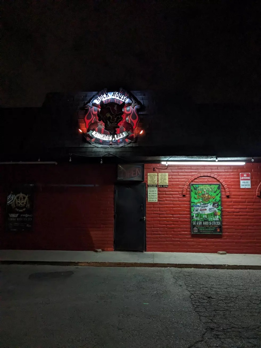 Rockhouse Bar & Grill